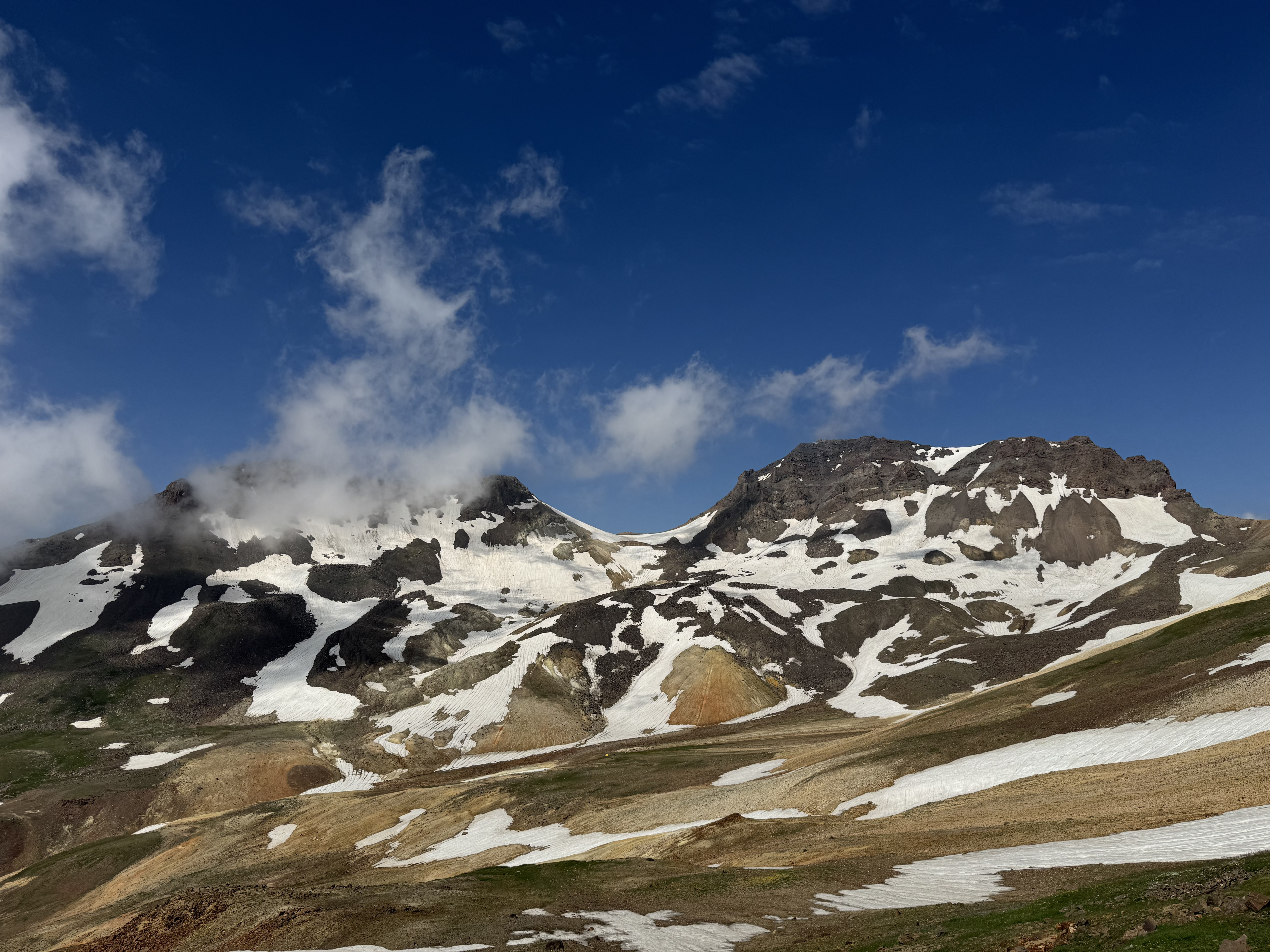 Aragats 4 Peaks in One Day: A Challenge to Remember ⛰️ 2
