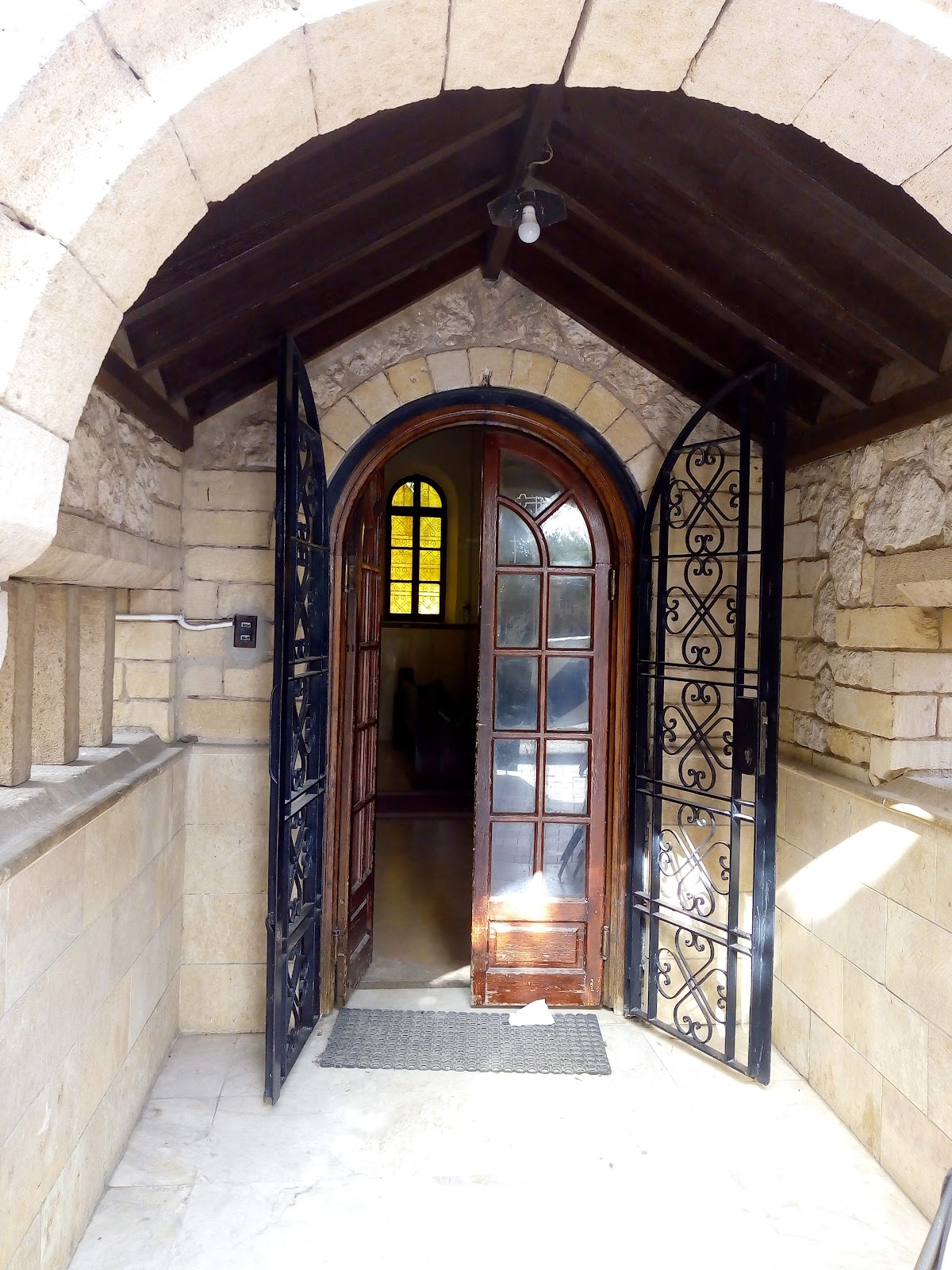 St Michael's Church-الكنسية الأسقفية بالكوربة