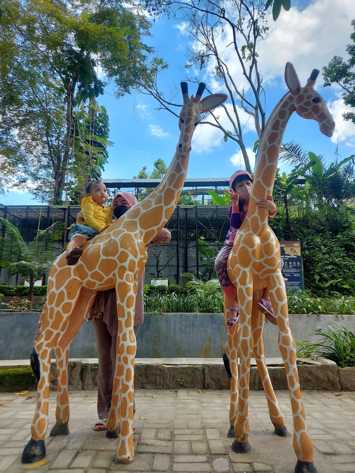 Taman Hewan Pematang Siantar -THPS