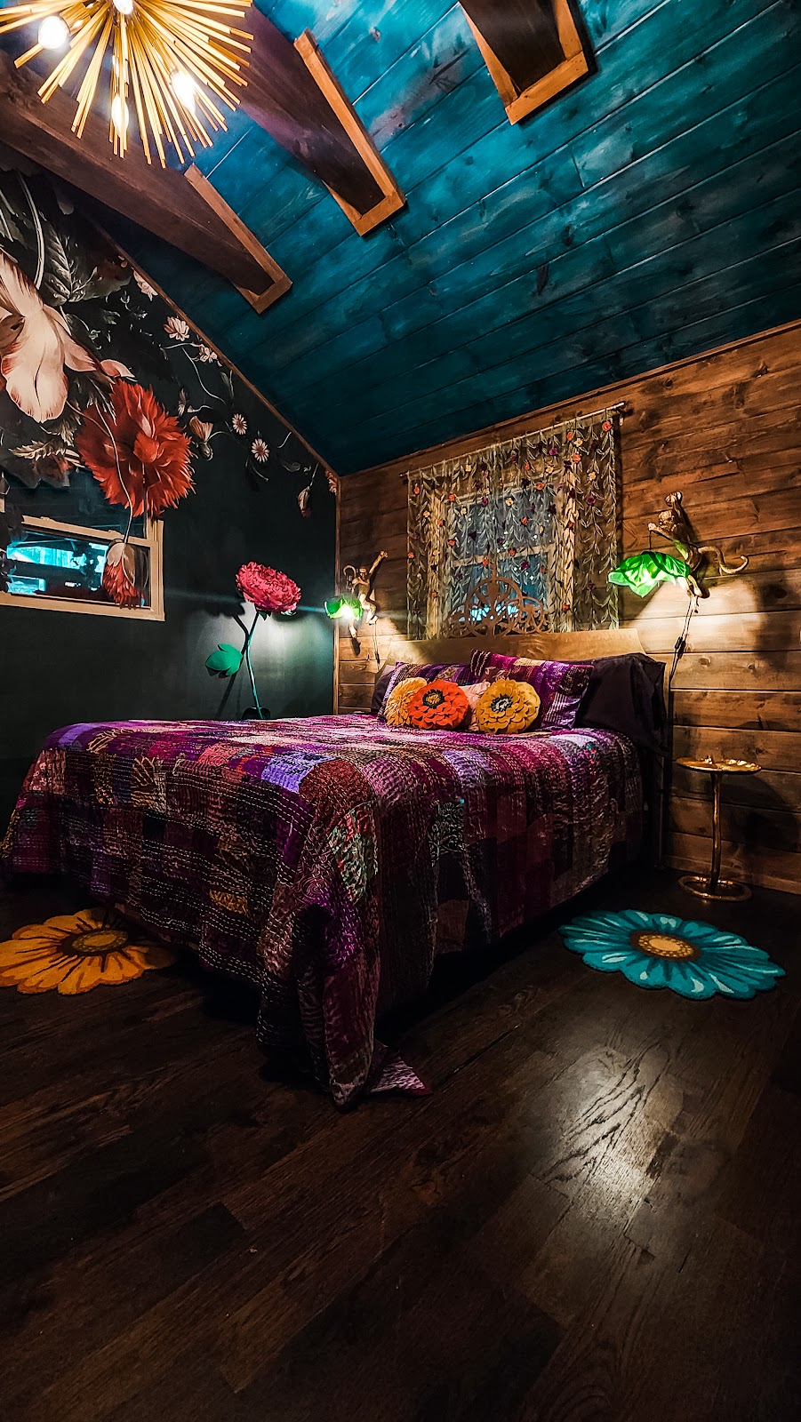 Mad Hatter Cottage