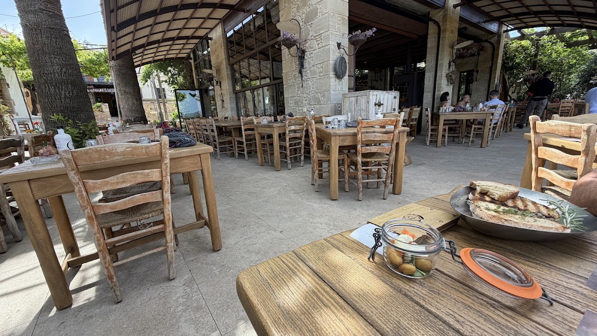 Gramboussa Restaurant