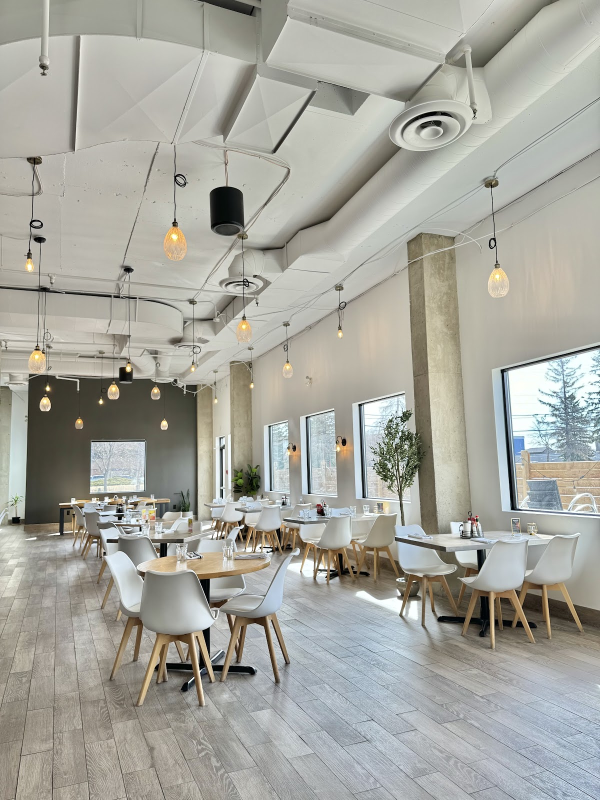 Divya Sutra Plaza and Conference Centre Calgary Airport