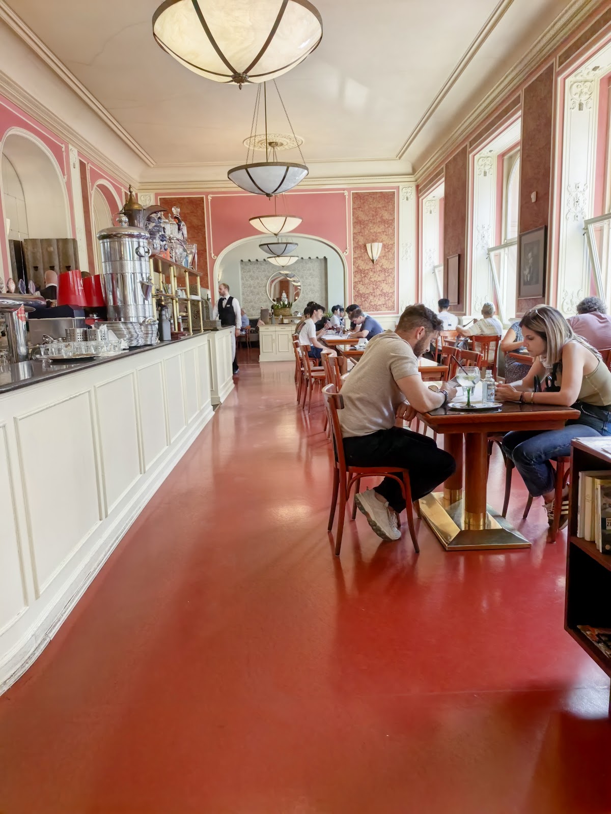 Café Louvre