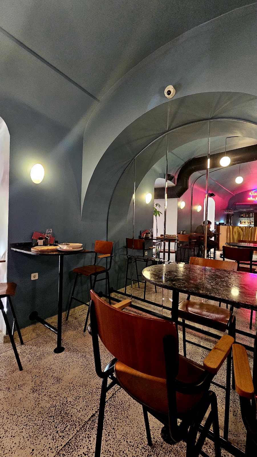 Cafe Daphna Tbilisi / კაფე დაფნა თბილისი