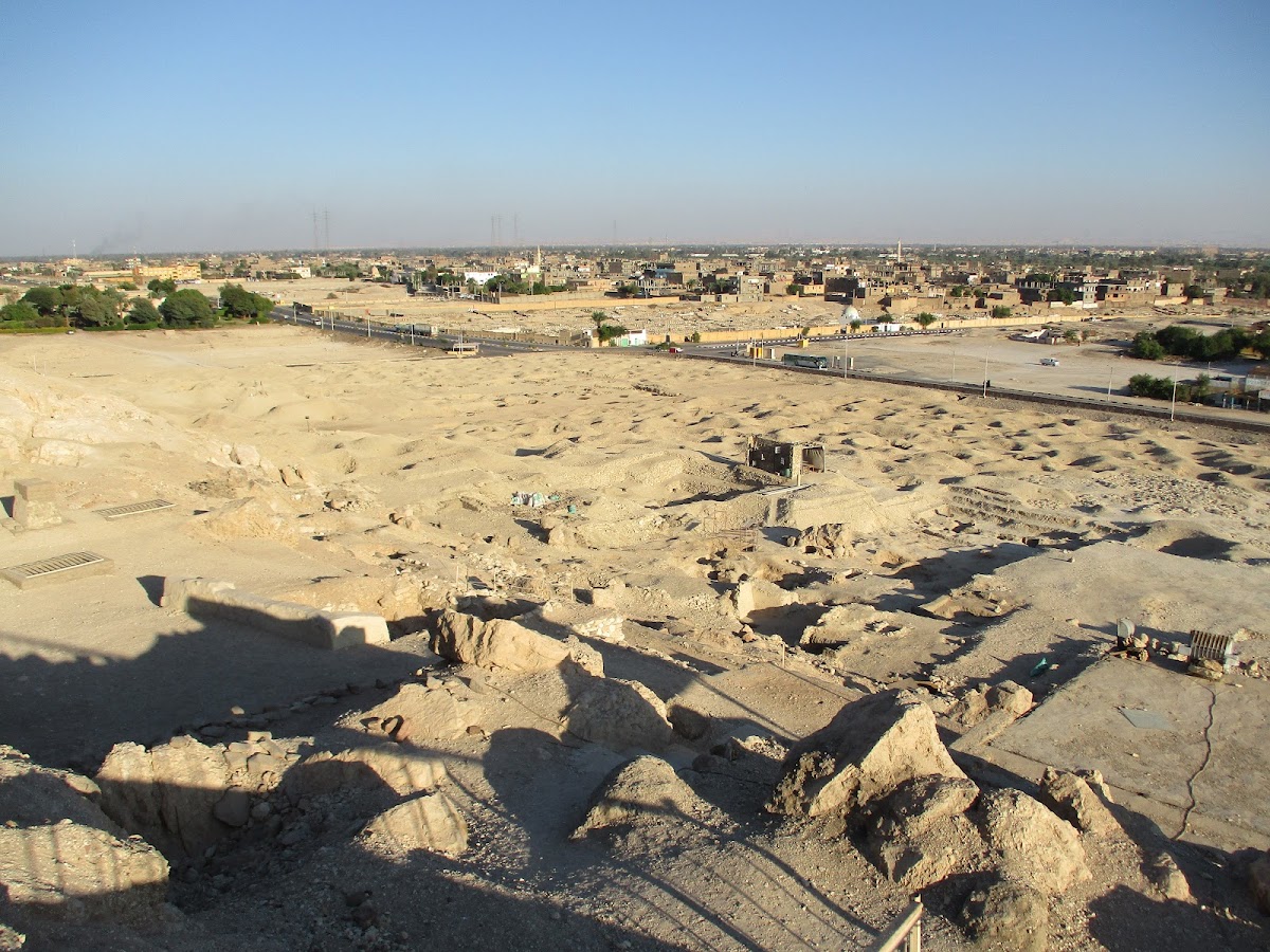 Dra' Abu el-Naga' Necropolis
