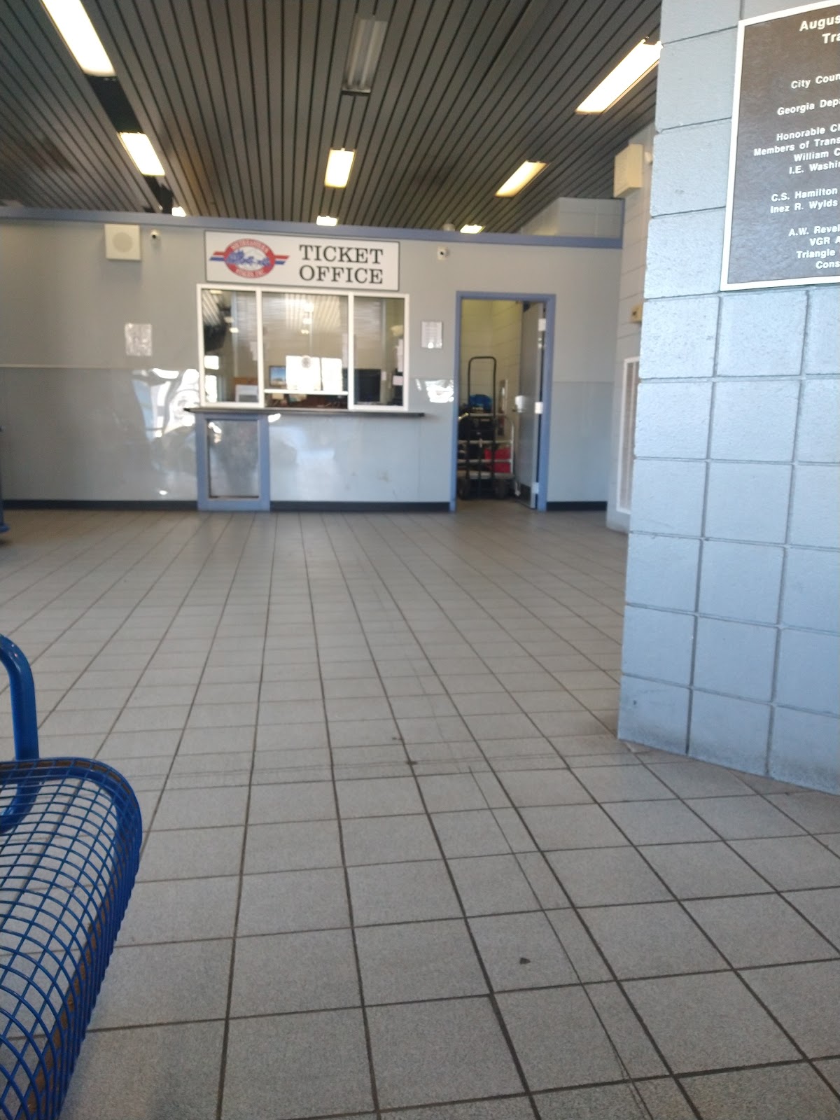 Greyhound: Bus Station