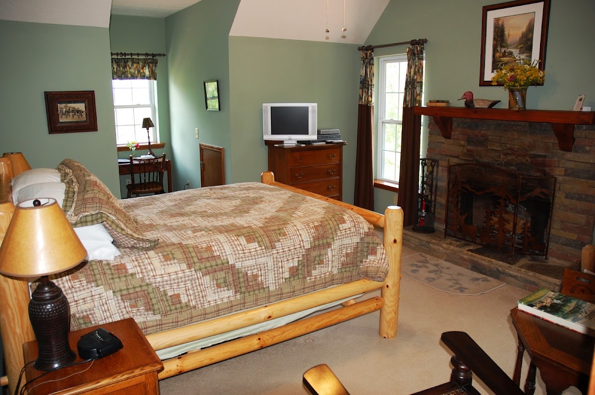 Long Mountain Lodge Bed and Breakfast Inn