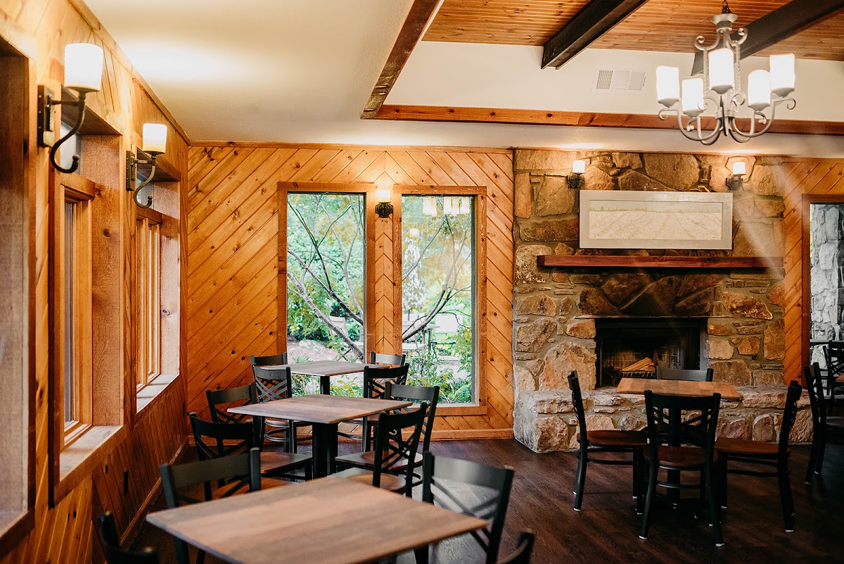 Sylvan Valley Lodge and Cellars