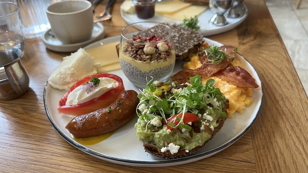 Ø12 Coffee & Eatery
