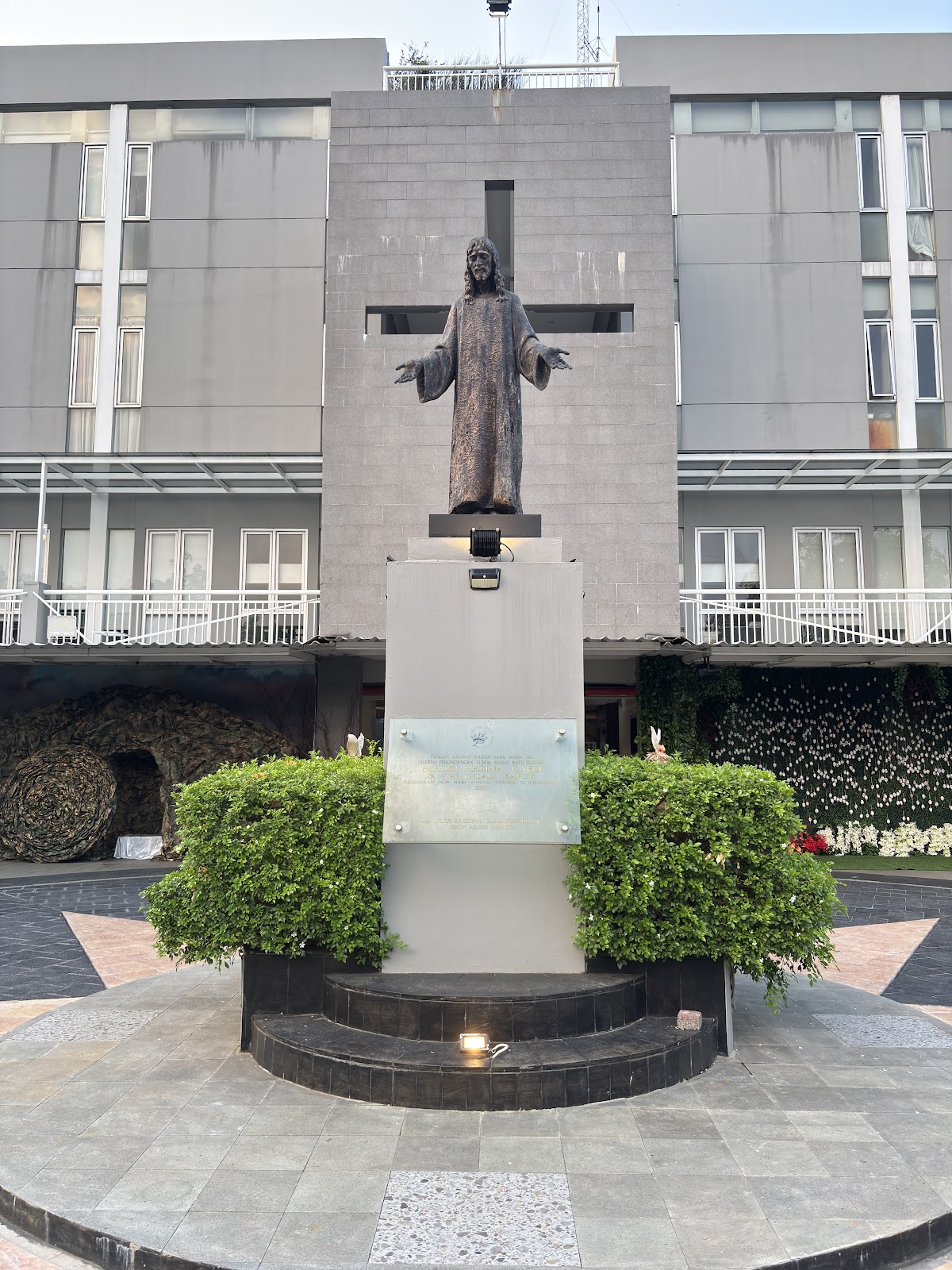 Regina Caeli Catholic Church, Pantai Indah Kapuk