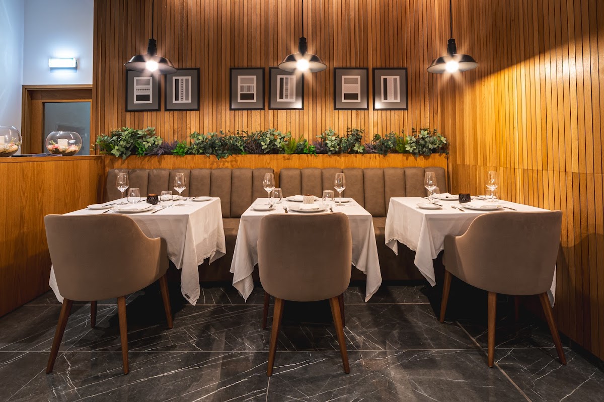 DIVINE PEAK RESTAURANT