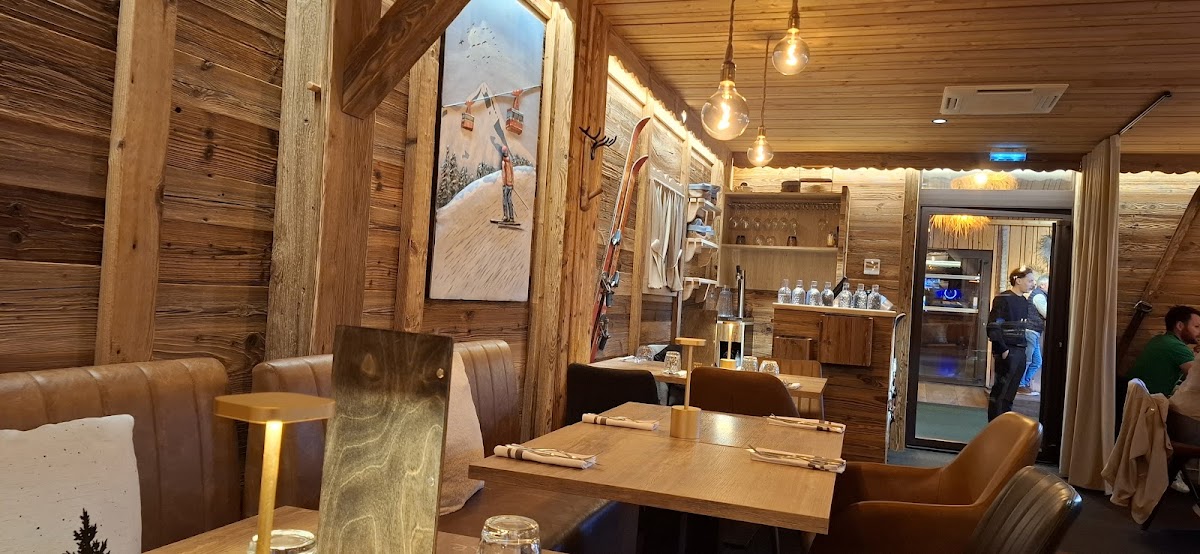 Indian's (Indian Saloon)