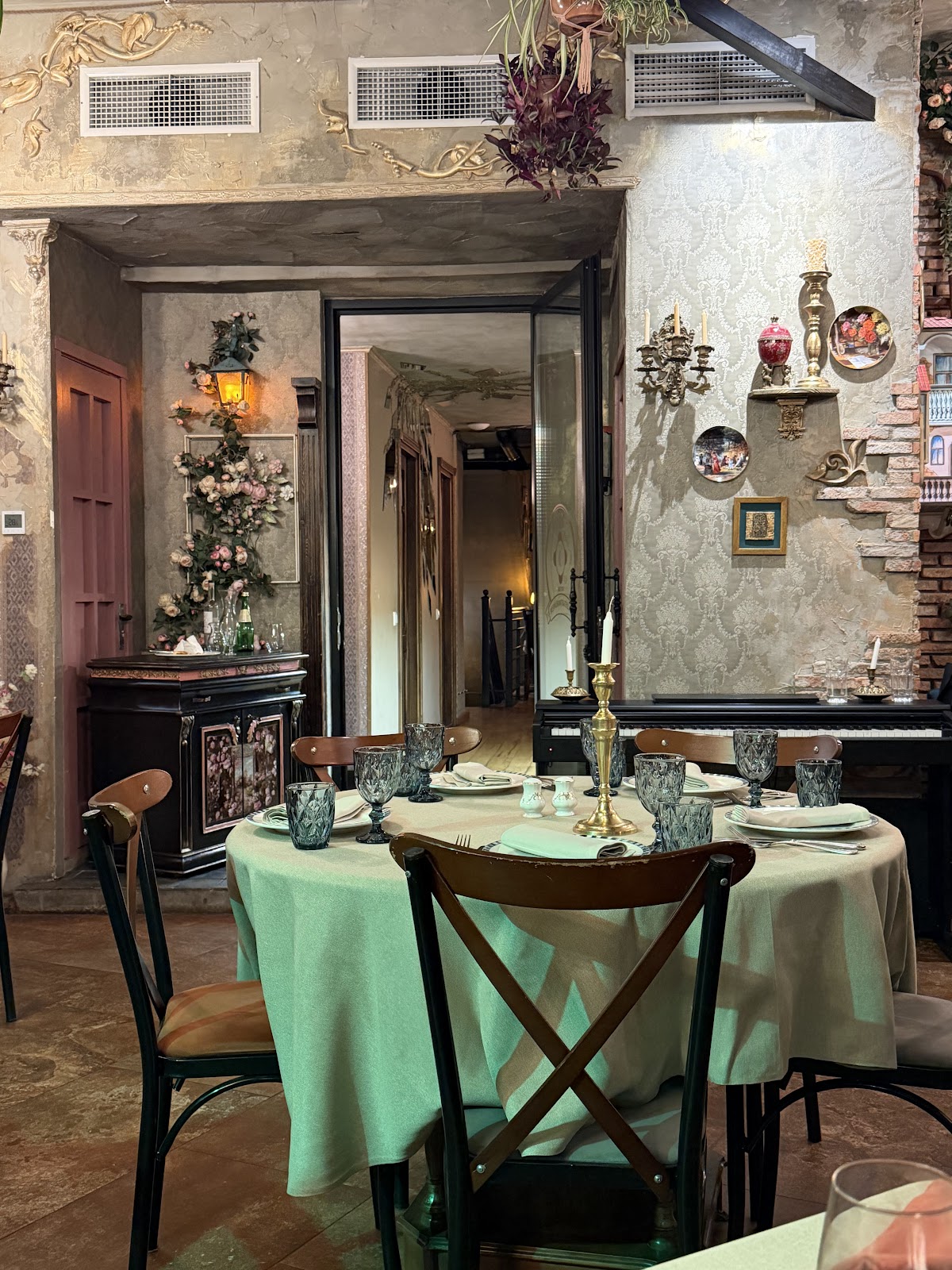 Zala Restaurant & Cellar