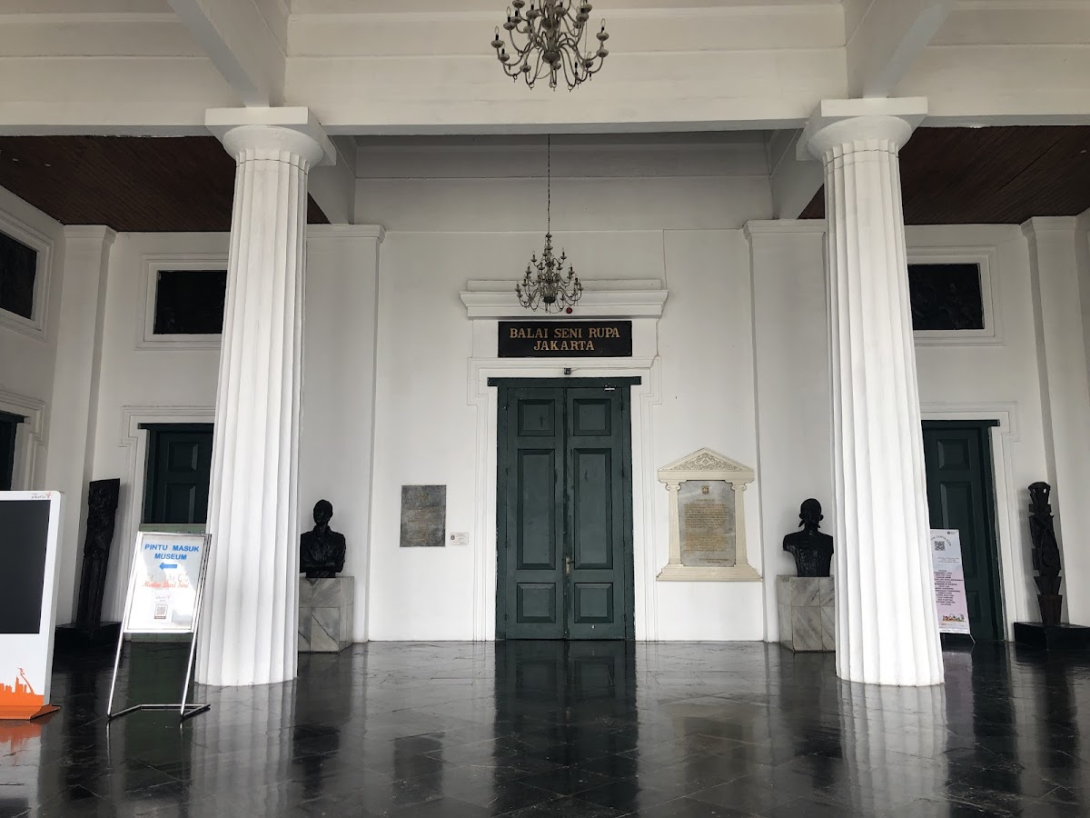 Museum of Fine Art and Ceramics