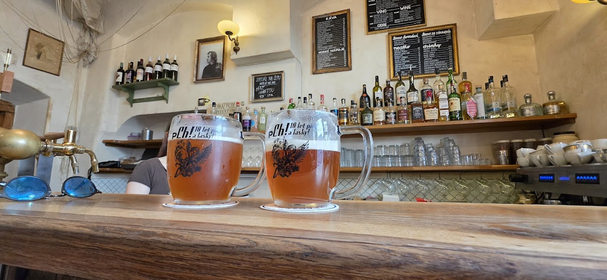 CAFÉ CLUB MÍŠEŇSKÁ