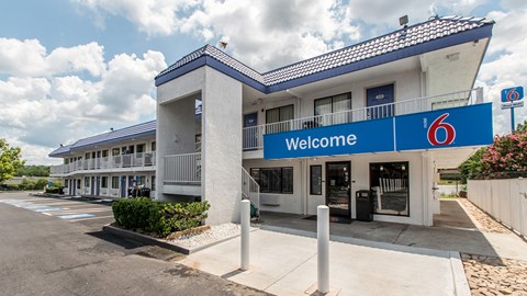 Motel 6 Norcross, GA - Atlanta Northeast