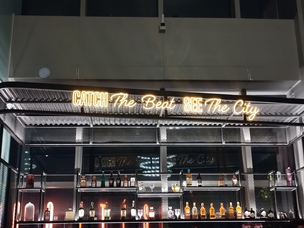 COSTESS Cafe & Bar