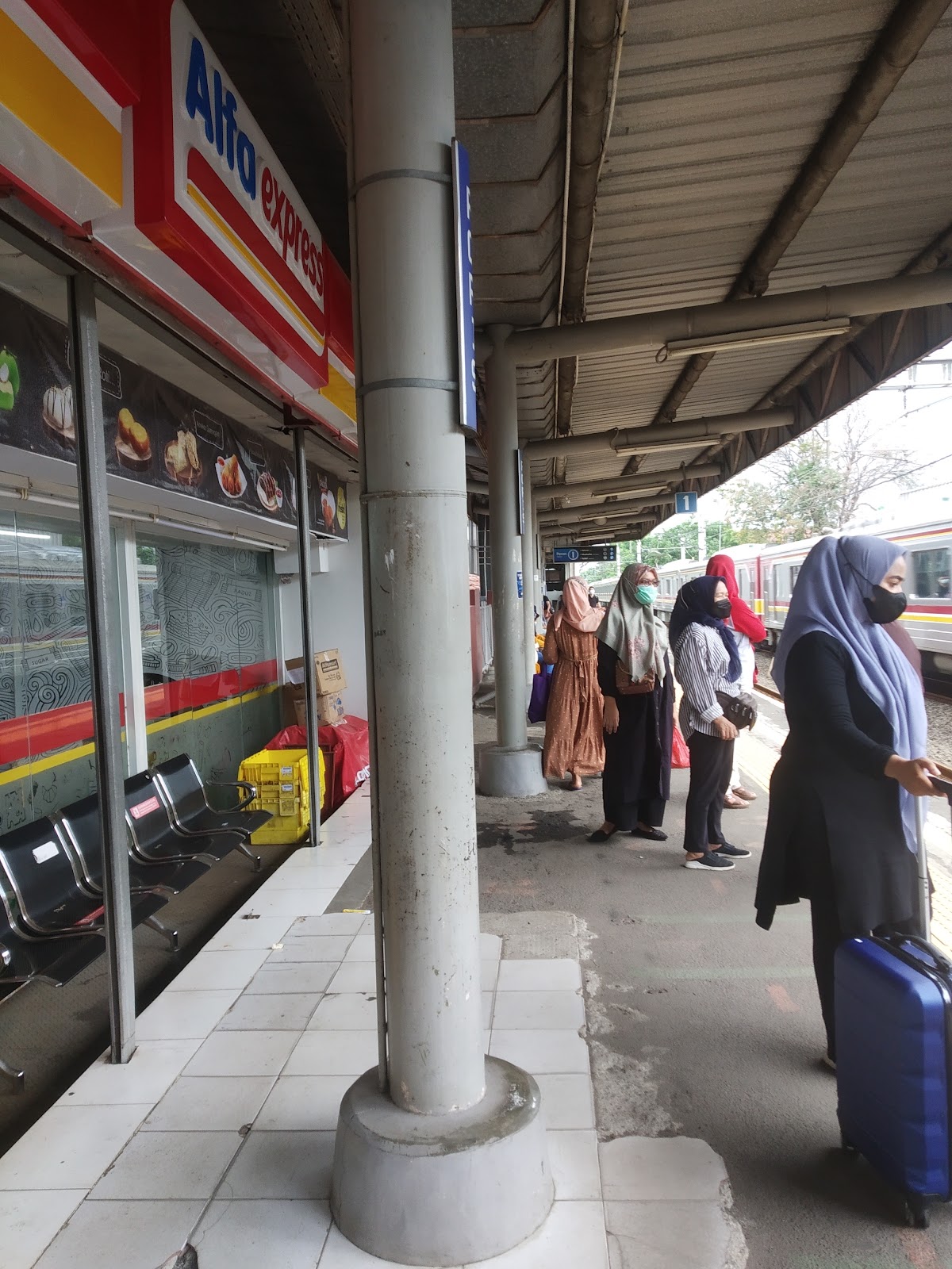 Stasiun Poris