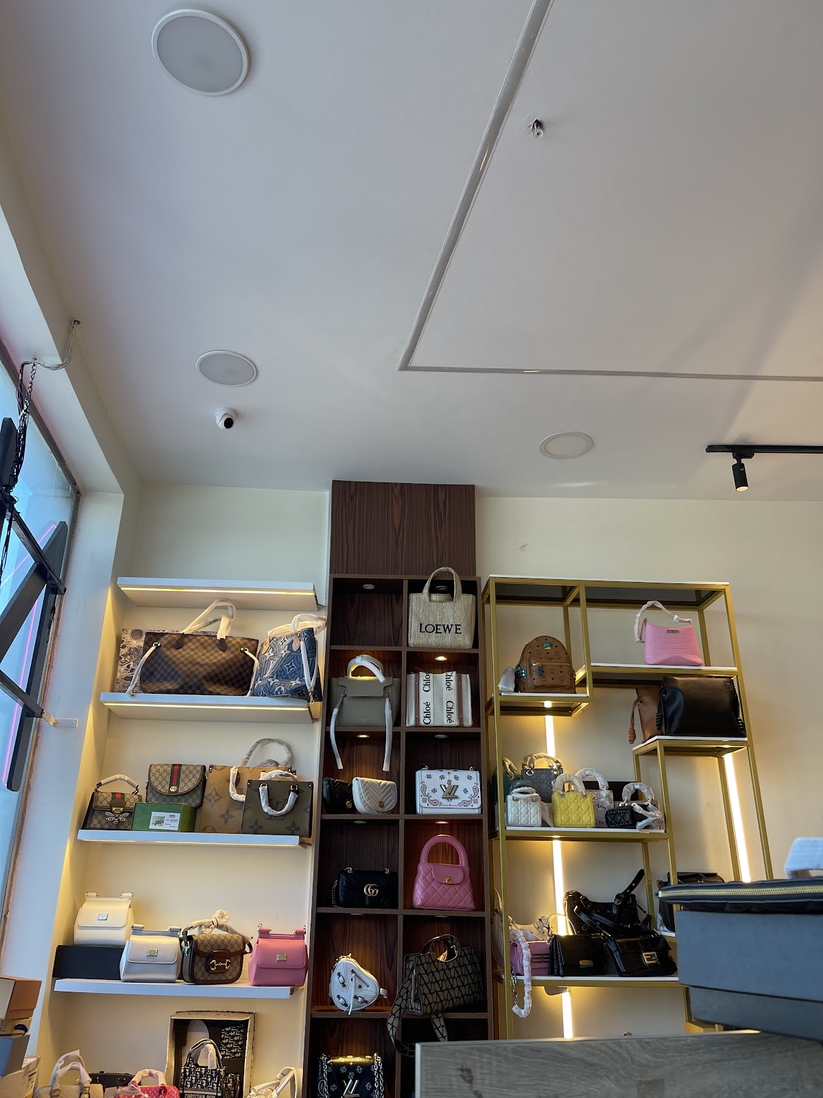 noir boutique