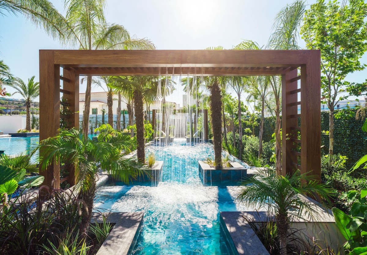 Amanti, MadeForTwo Hotels