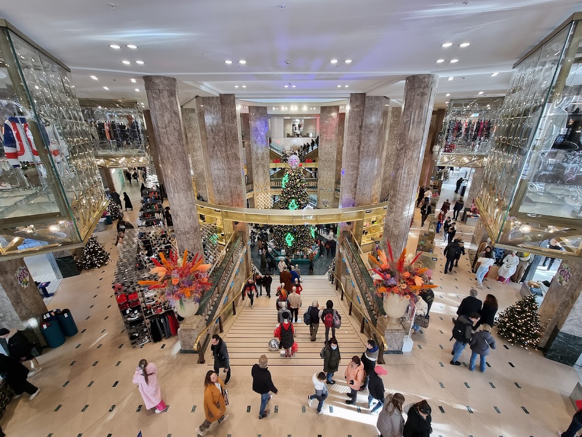 Galeries Lafayette Champs-Élysées