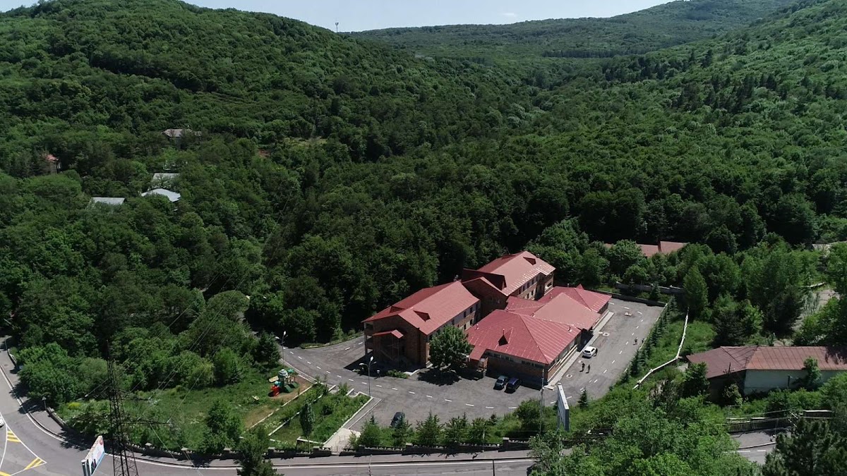 Tsaghkahovit Hotel