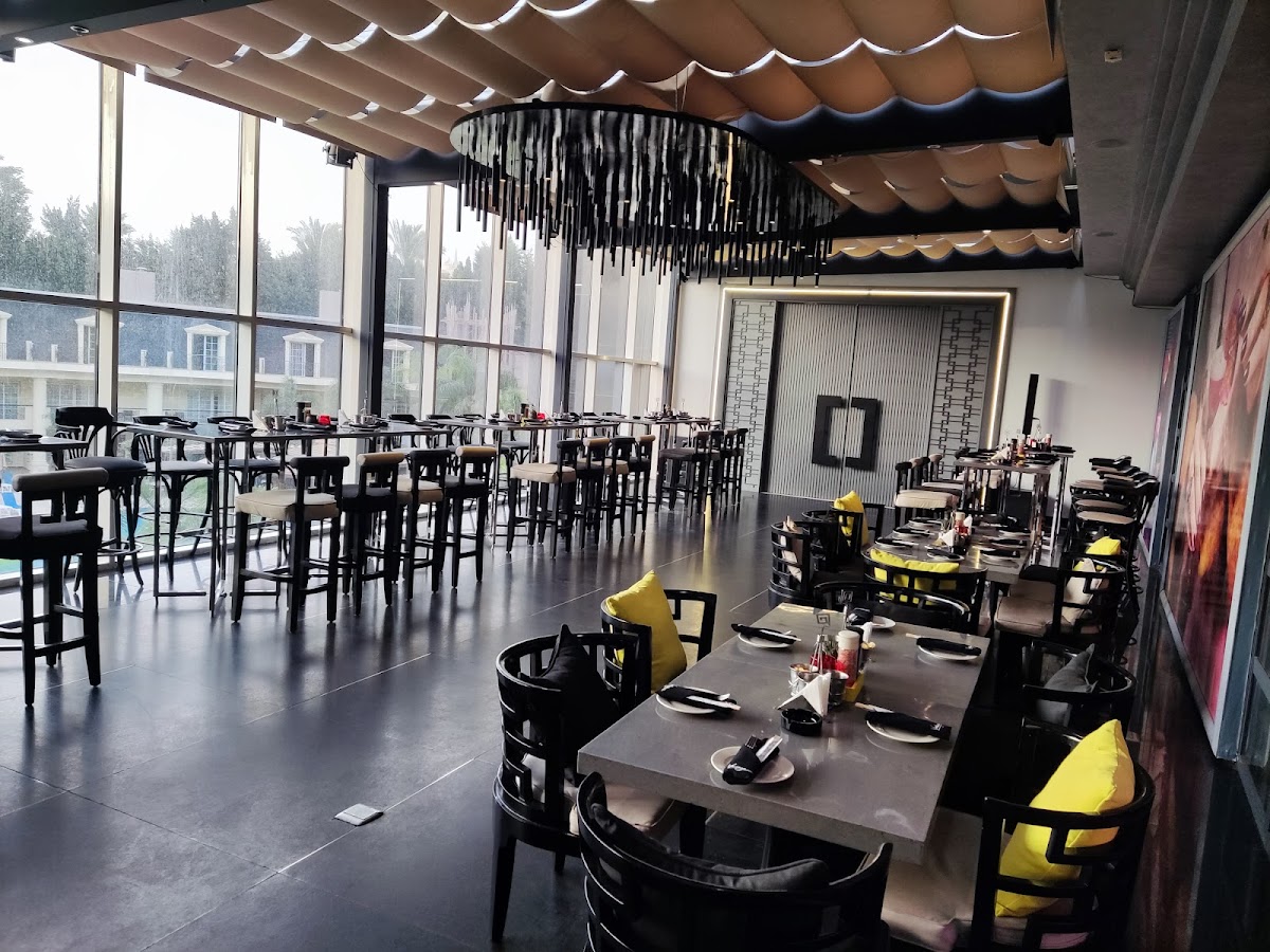 Vintage Bar & Lounge