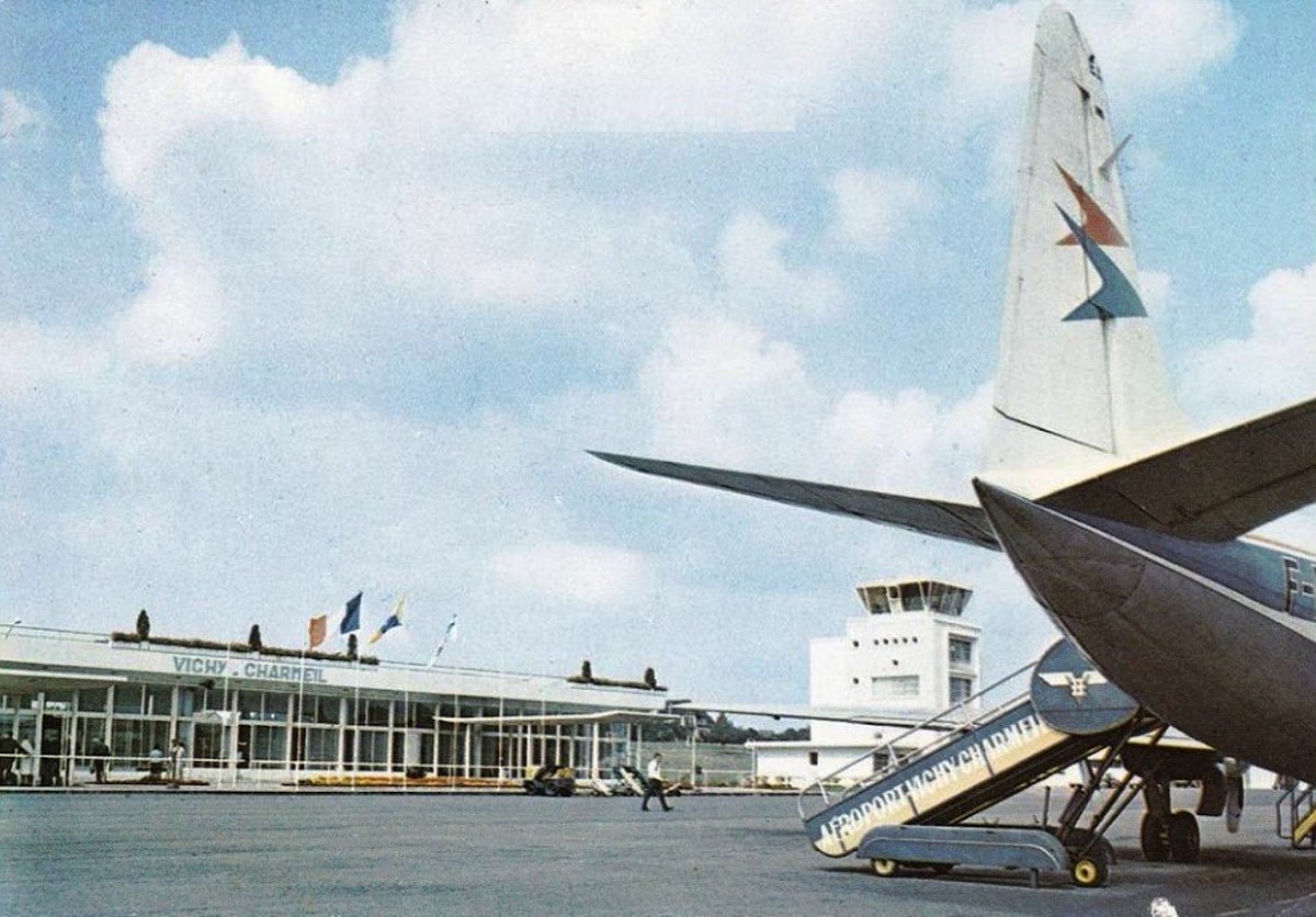 Charmeil Airport