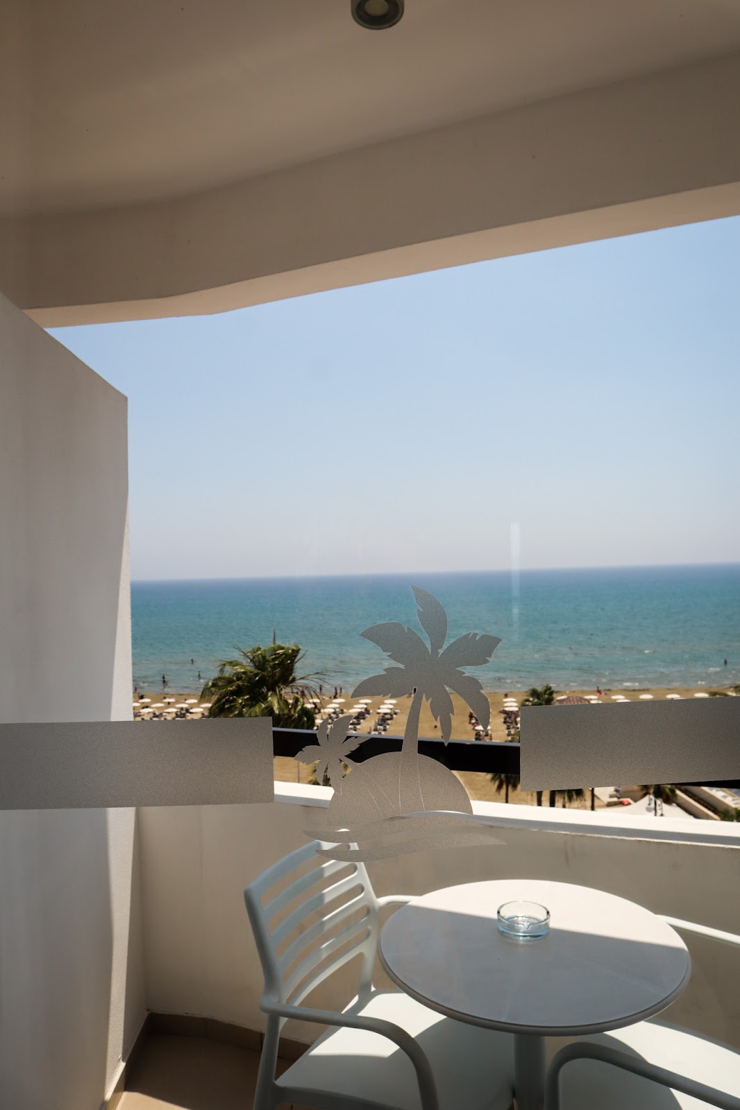 Les Palmiers Beach Hotel