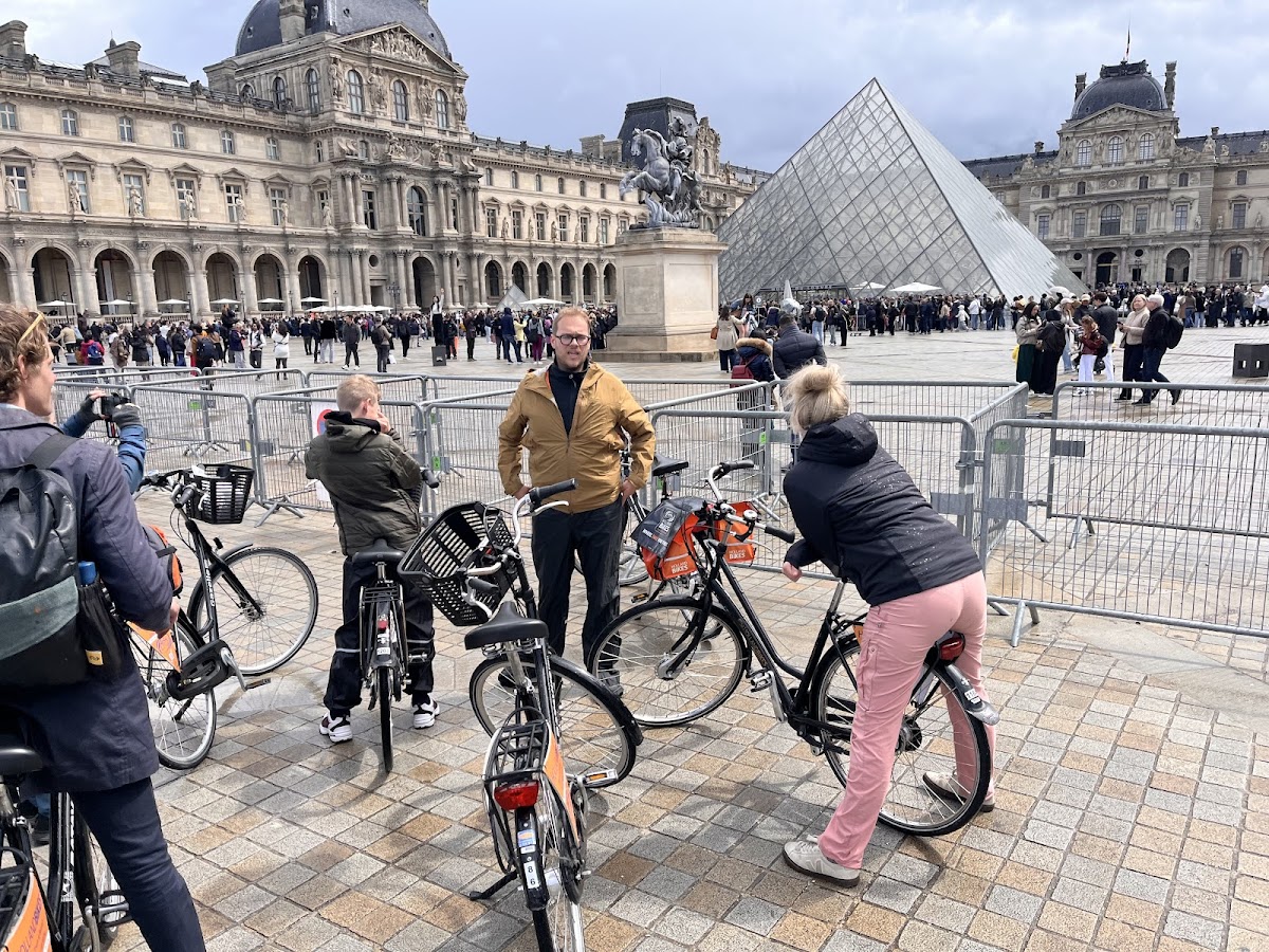 Holland Bikes - Opéra (Location vélos & tours / Bike Rental & Tours)