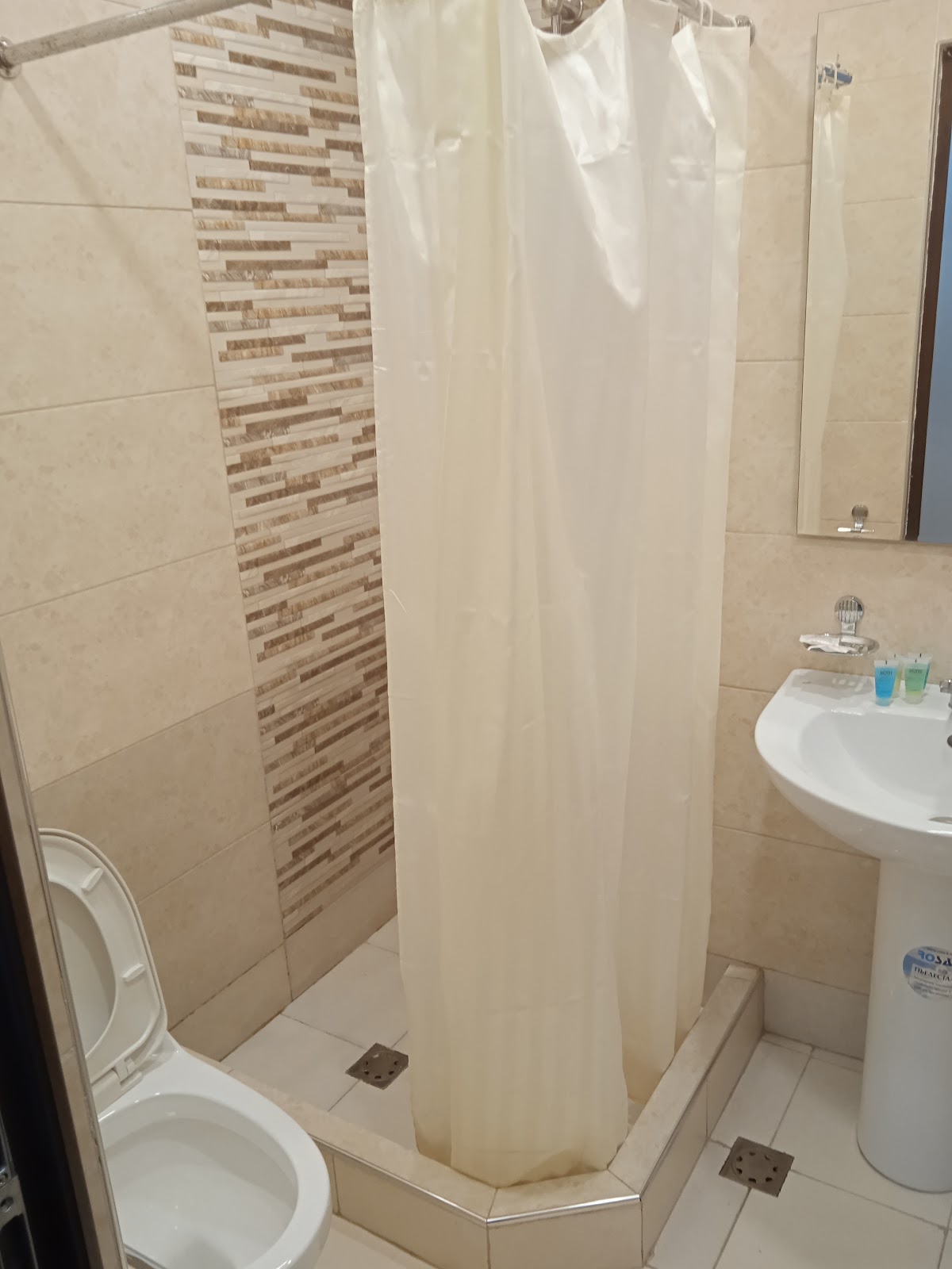 HOBBY HOTEL