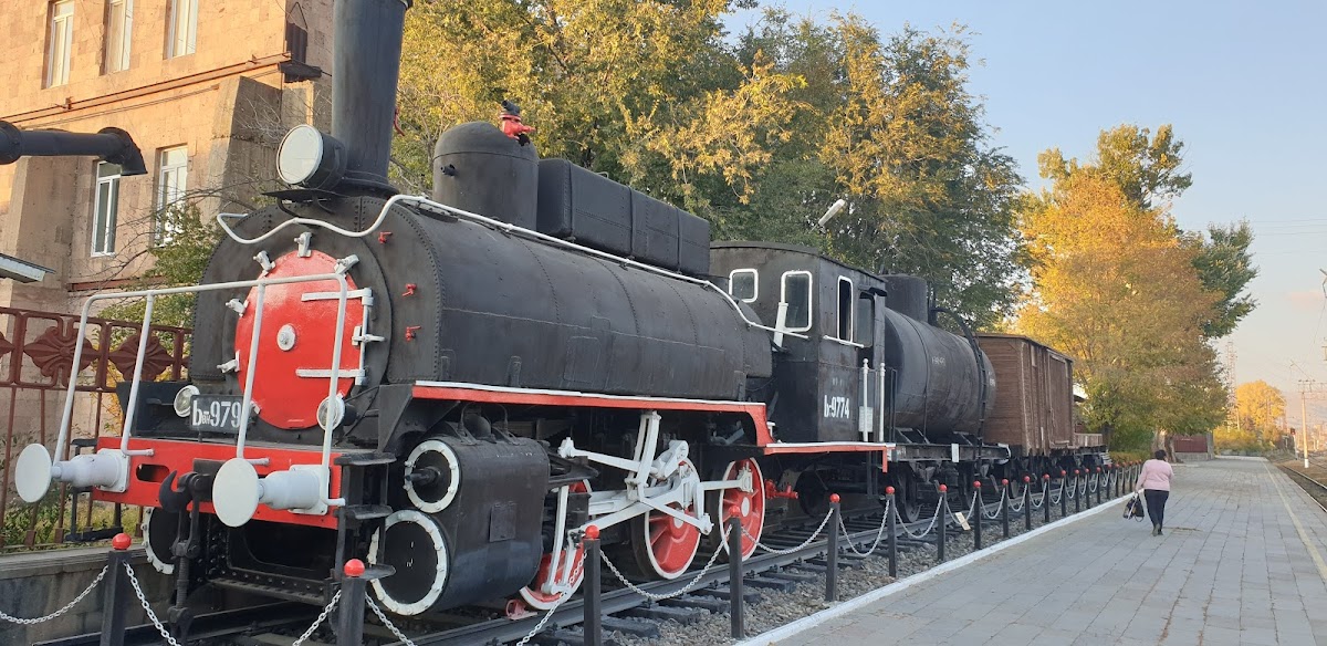 Gymuri Railway Station photo 3