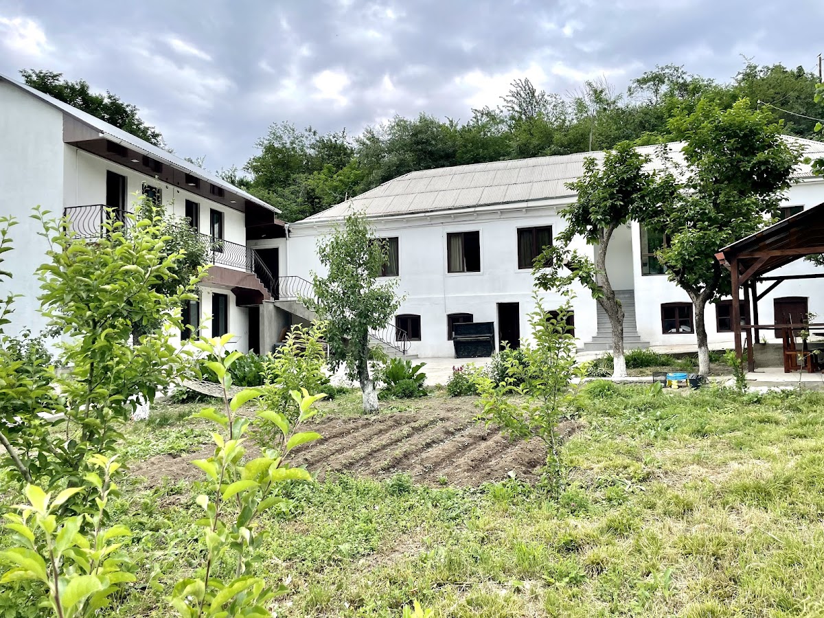 Spitak tun guest house