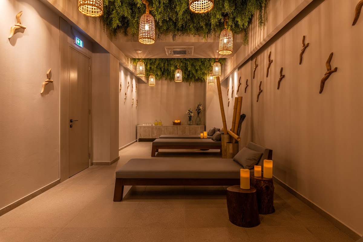 Nelia Beach Hotel & Spa