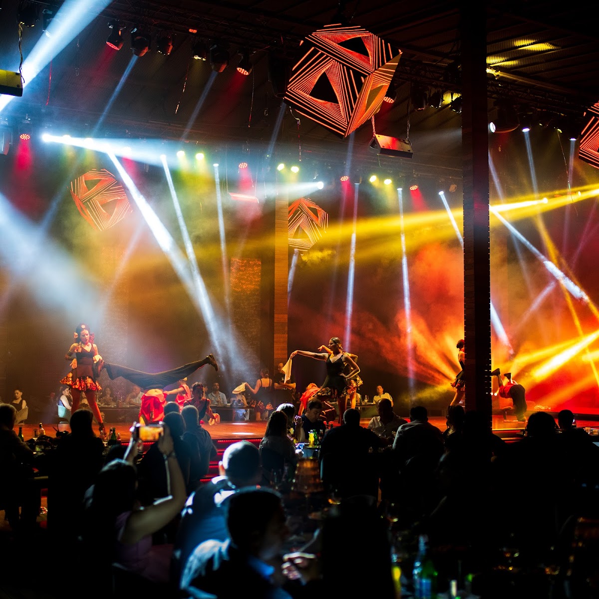 The Stage by Seven Visions Resort and Places, The Dvin