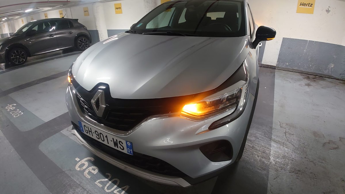 Hertz Location De Voitures - Paris Gare Du Nord - Railway Station