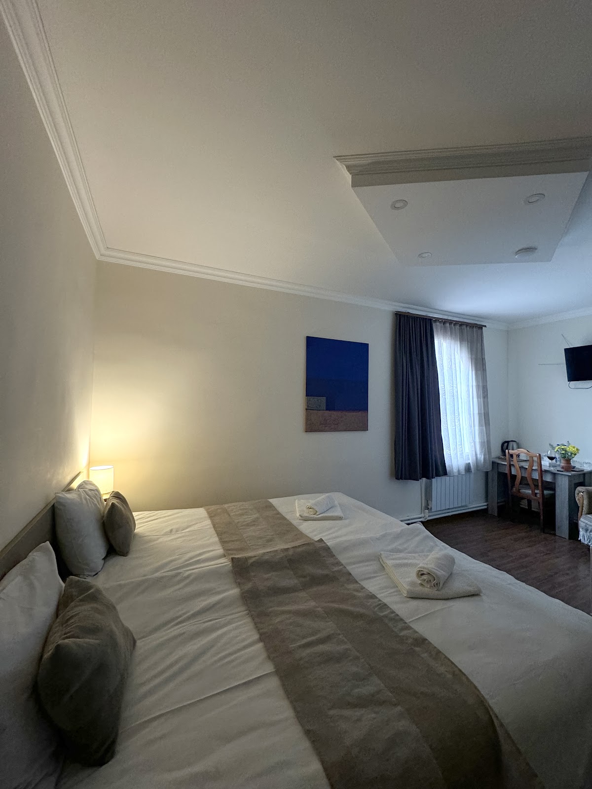 Basen Hotel