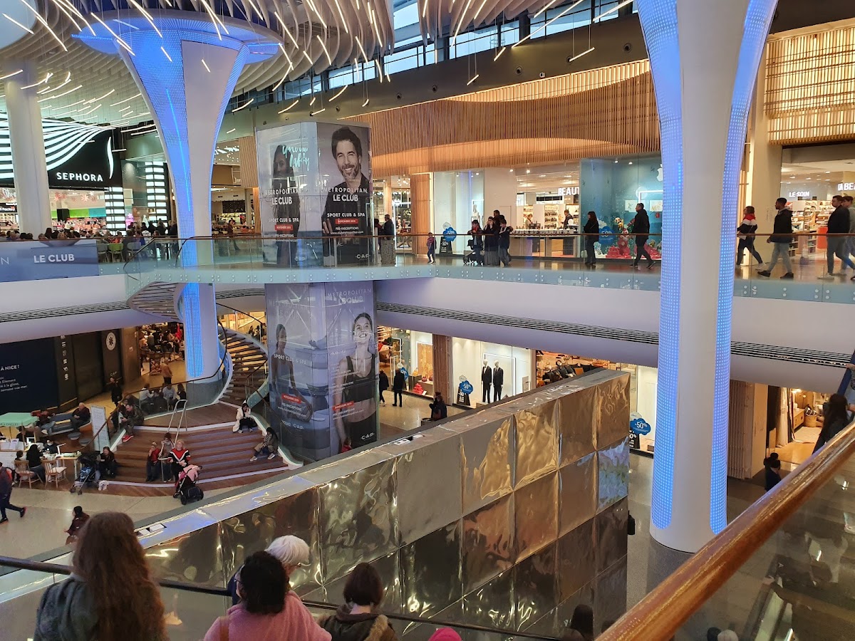 CAP3000 - Shopping Mall