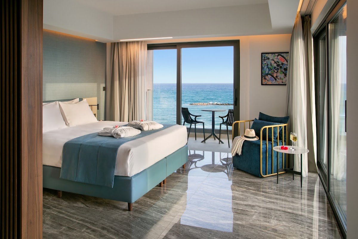 Mercure Larnaca Beach Resort