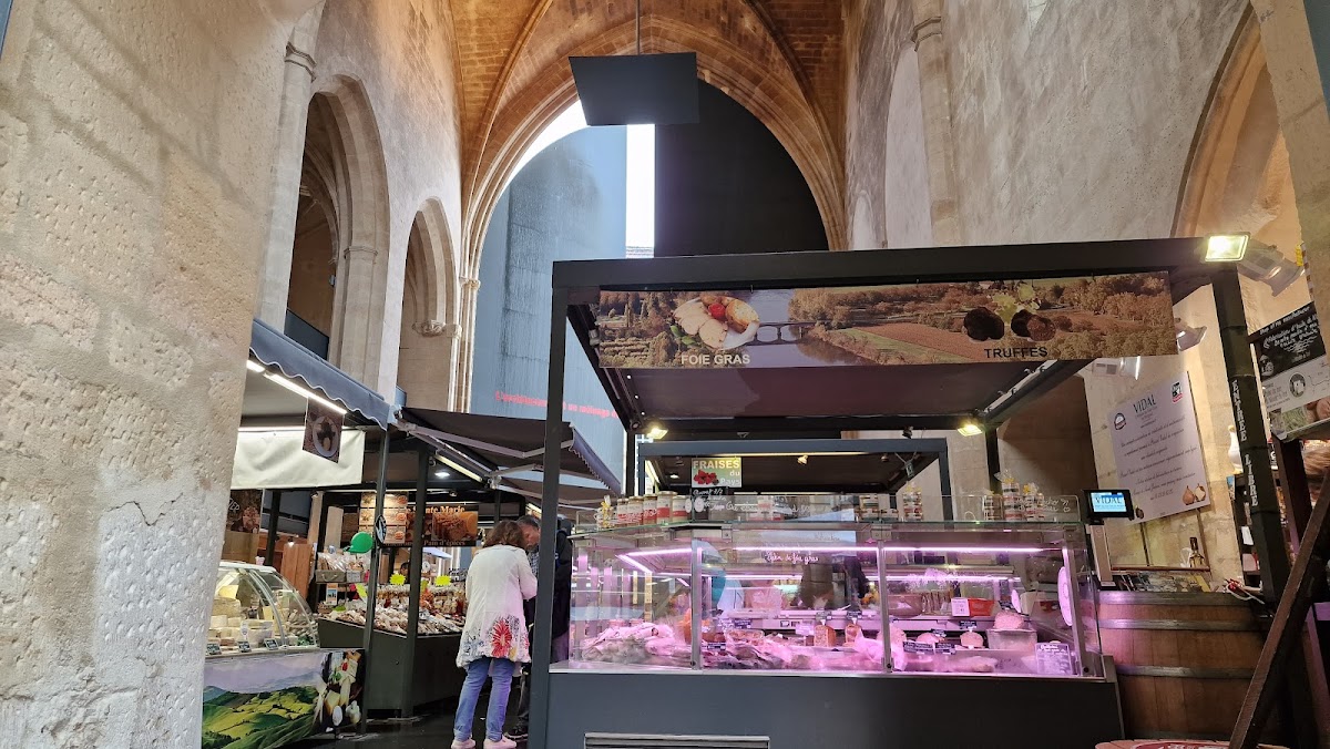 Sarlat Saturday Market